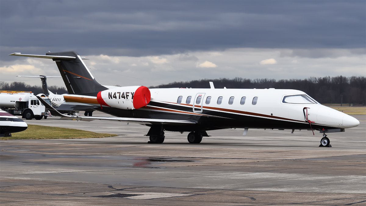 Full size: Flexjet LearJet 75 N474FX at Cuyahoga County Airport